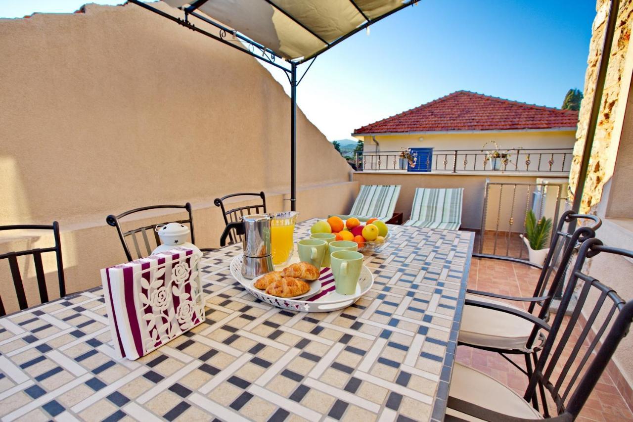 Apartments With A Parking Space Jelsa, Hvar - 8713 Exterior photo