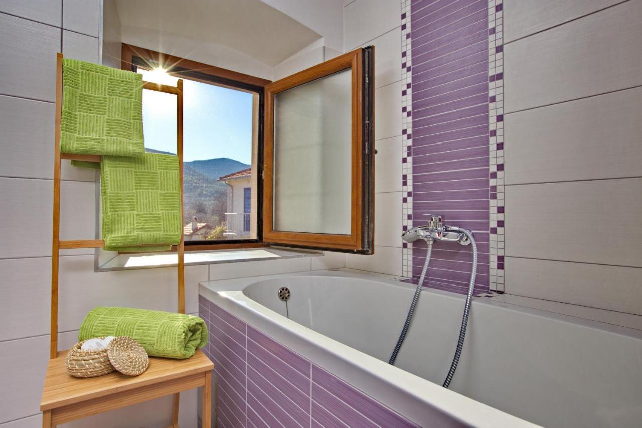 Apartments With A Parking Space Jelsa, Hvar - 8713 Exterior photo