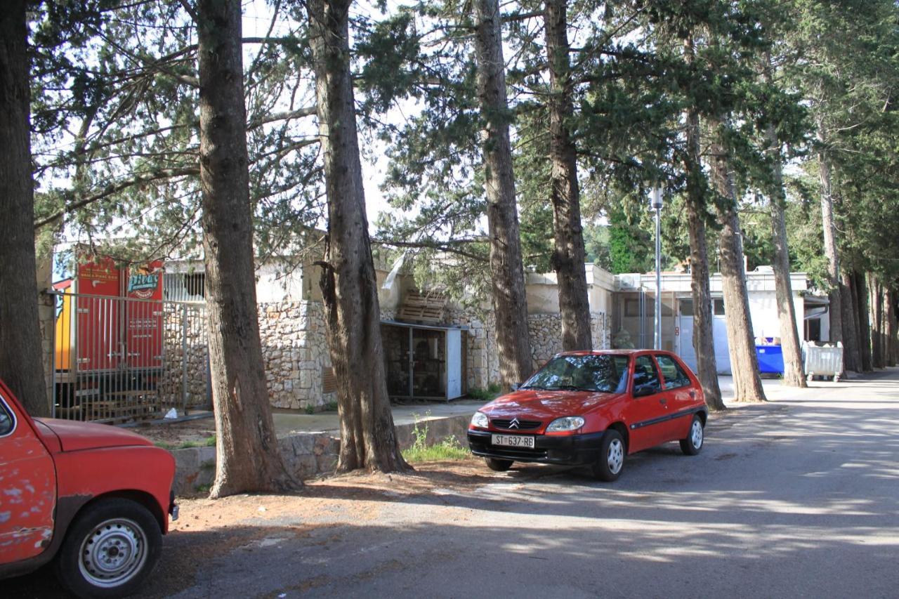 Apartments With A Parking Space Jelsa, Hvar - 8713 Exterior photo