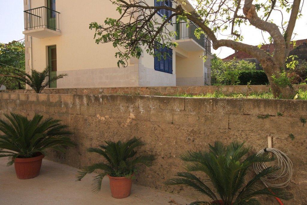 Apartments With A Parking Space Jelsa, Hvar - 8713 Exterior photo